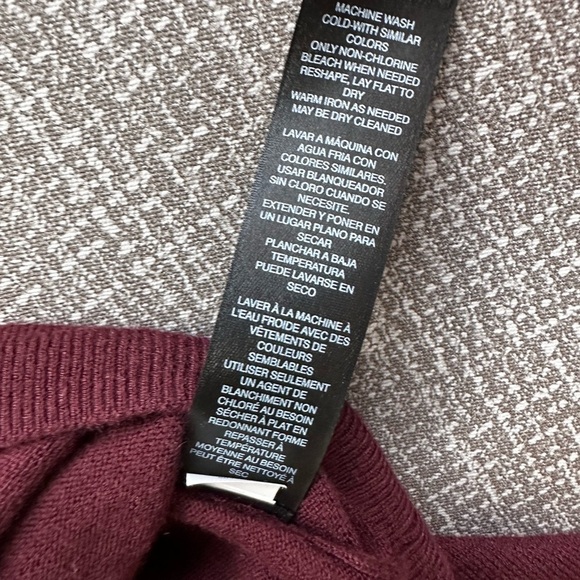 White House Black Market WHBM Maroon Cold Shoulder Light Sweater size Medium - Picture 11 of 14